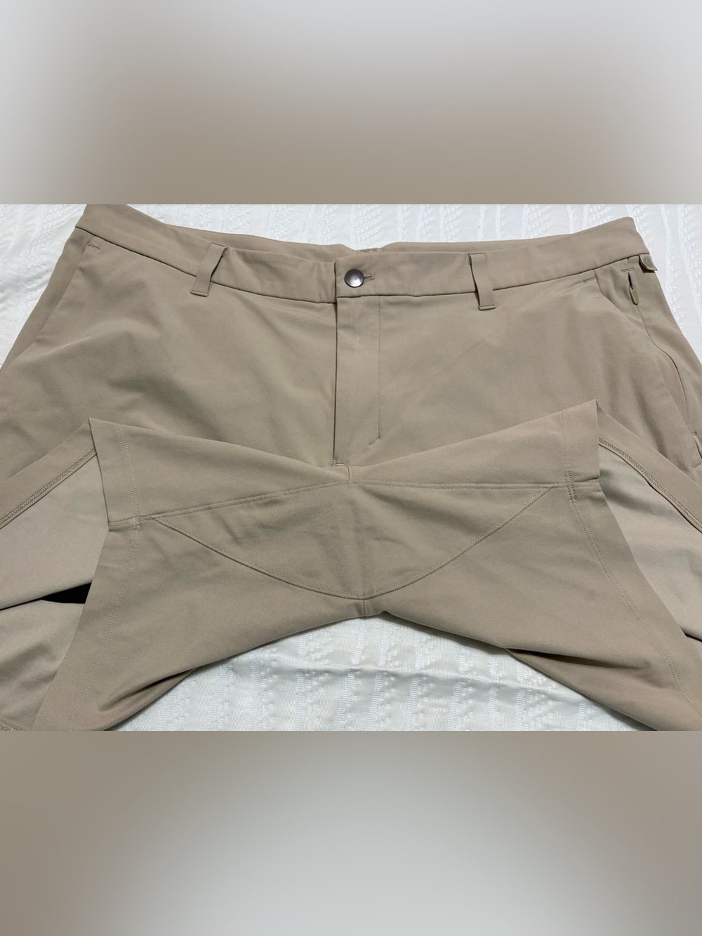 Lululemon ABC Classic-Fit Short 7" Warpstreme, Beige Men’s Size 38 - Picture 5 of 9